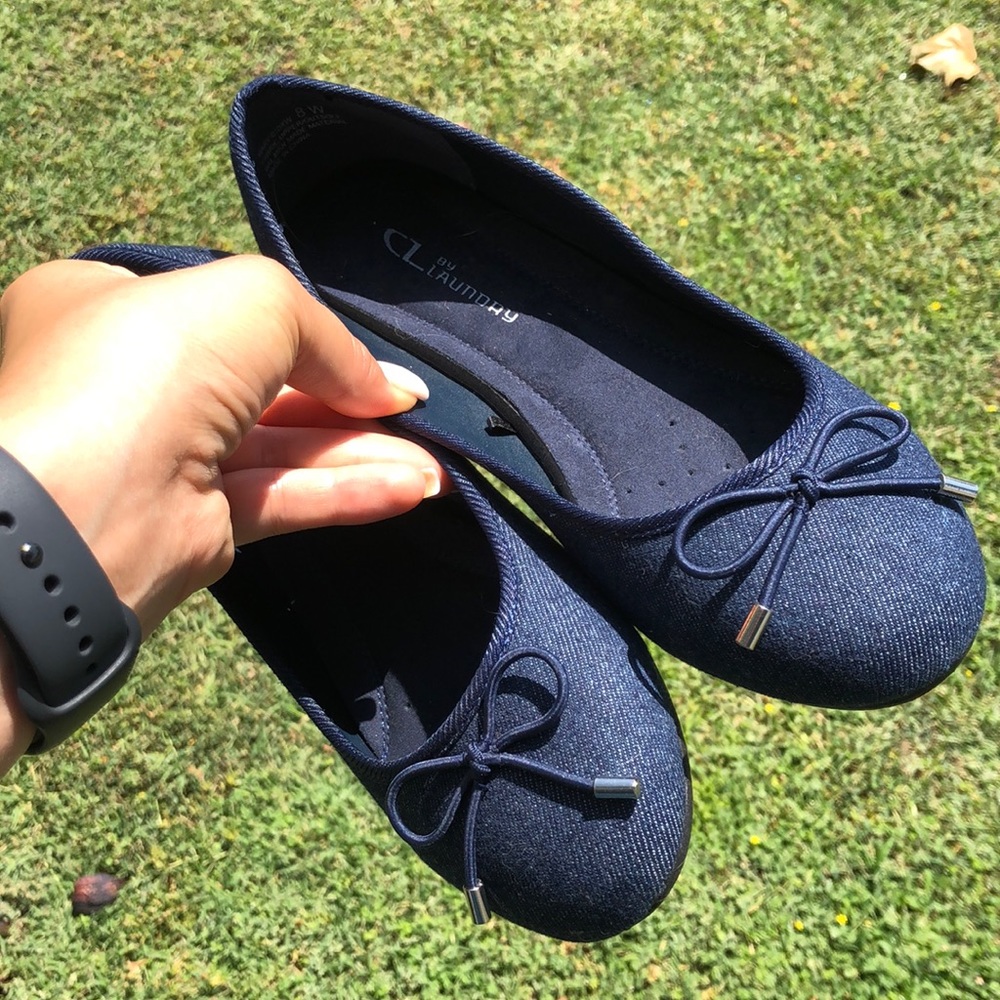 Navy Blue Flats by CL